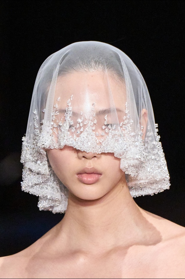 مجموعة Gaurav Gupta لصيف 2025