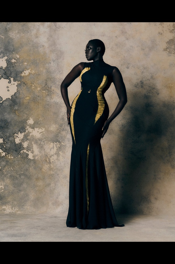 Harris Reed يجسد "الهشاشة والغضب" في مجموعة خريف 2025