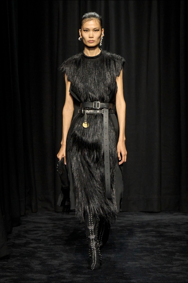 مجموعة JIL SANDER لخريف وشتاء 2025... إلهام من أسمى معاني الحب