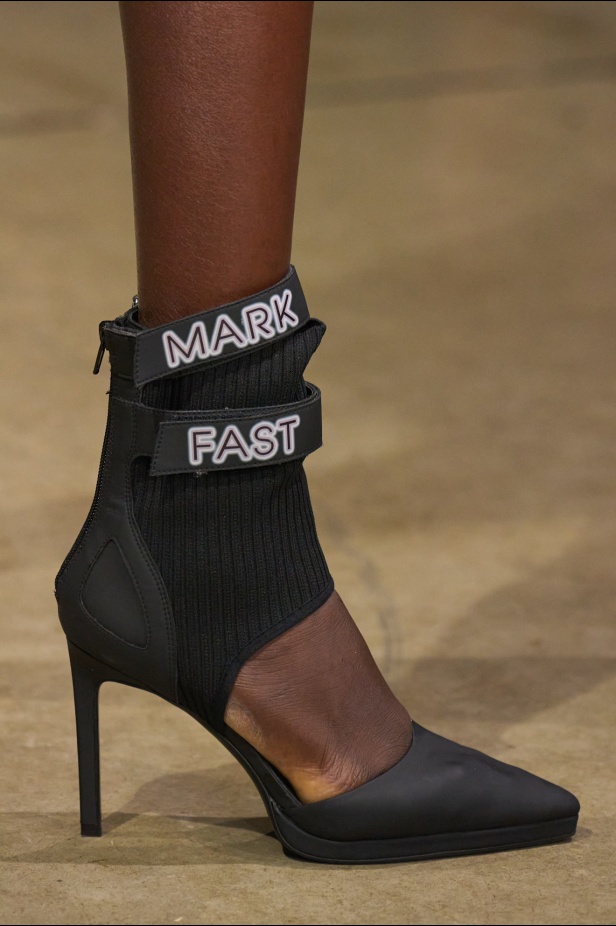 مجموعة مارك فاست تعكس روح المدن الديناميكية وفن الشارع الشبابي