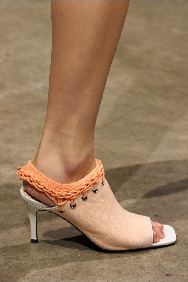 مجموعة مارك فاست تعكس روح المدن الديناميكية وفن الشارع الشبابي