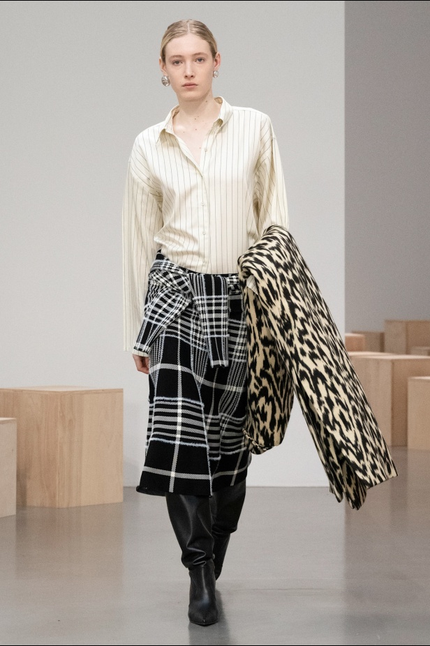 براندن ماكسويل مجموعة مميزة قريبة من قلب جميع النساء في أسبوع نيويورك (فيديو)