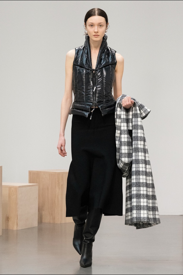 براندن ماكسويل مجموعة مميزة قريبة من قلب جميع النساء في أسبوع نيويورك (فيديو)