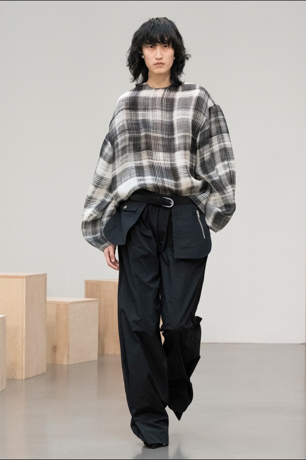 براندن ماكسويل مجموعة مميزة قريبة من قلب جميع النساء في أسبوع نيويورك (فيديو)