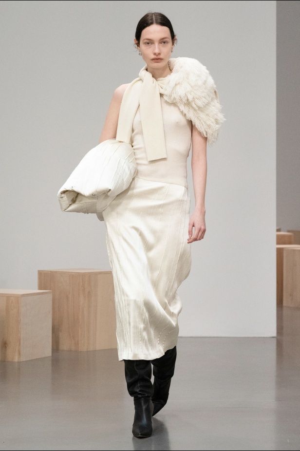 براندن ماكسويل مجموعة مميزة قريبة من قلب جميع النساء في أسبوع نيويورك (فيديو)