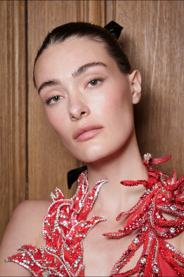 مجموعة Zuhair Murad للأزياء الراقية لربيع 2025 