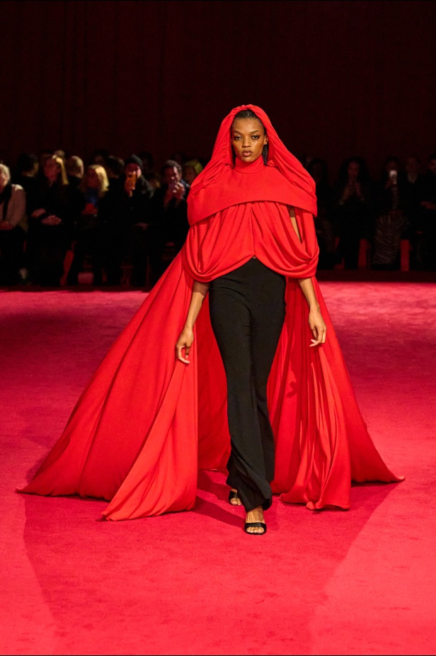 مجموعة Christian Siriano لخريف وشتاء 2025 في نيويورك