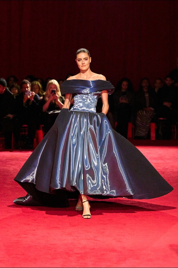 مجموعة Christian Siriano لخريف وشتاء 2025 في نيويورك