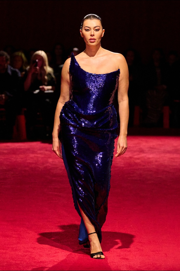 مجموعة Christian Siriano لخريف وشتاء 2025 في نيويورك