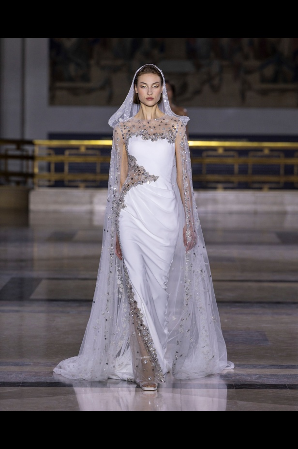 مجموعة Tony Ward للأزياء الراقية لربيع وصيف 2025