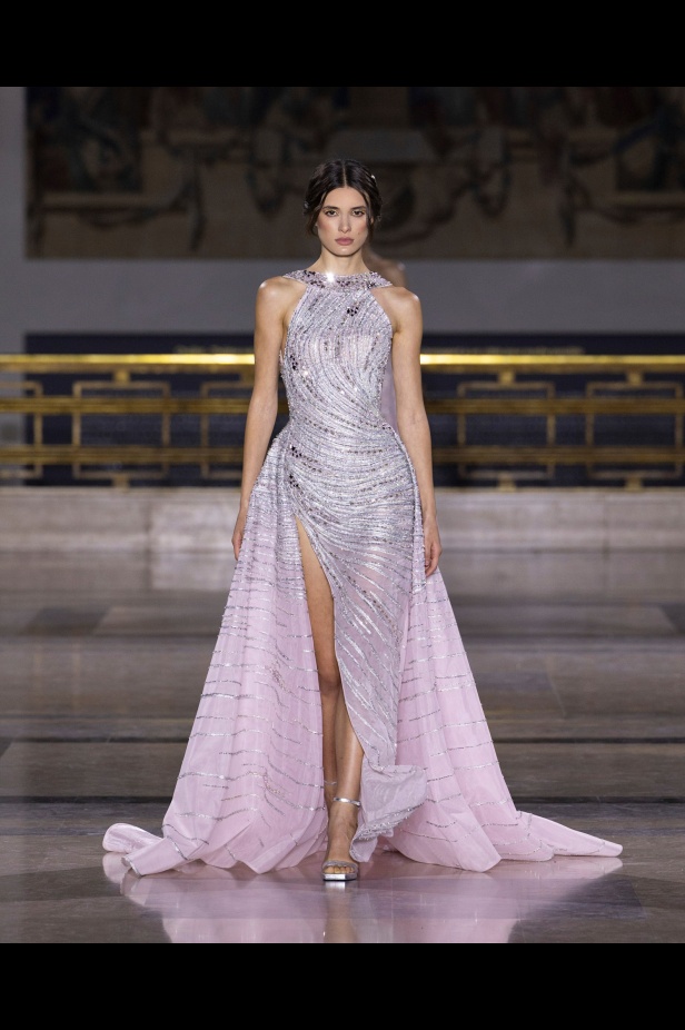 مجموعة Tony Ward للأزياء الراقية لربيع وصيف 2025