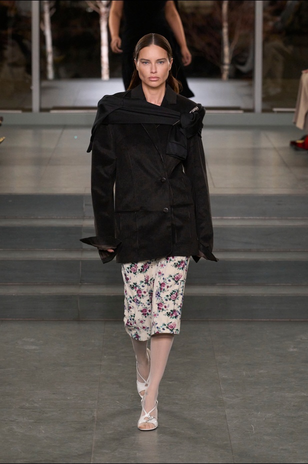 مجموعة Tory Burch لخريف وشتاء 2025 