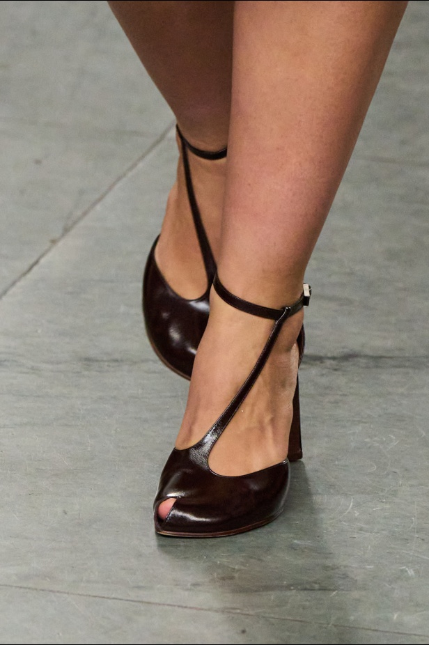 مجموعة Tory Burch لخريف وشتاء 2025 