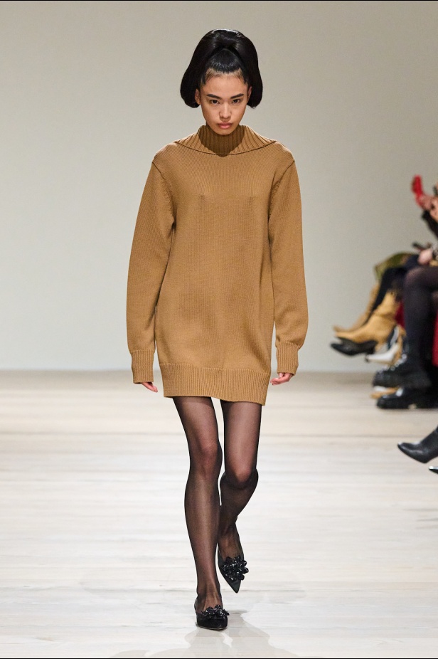 مجموعة Emilia Wickstead لشتاء 2025 الكثير من التميّز