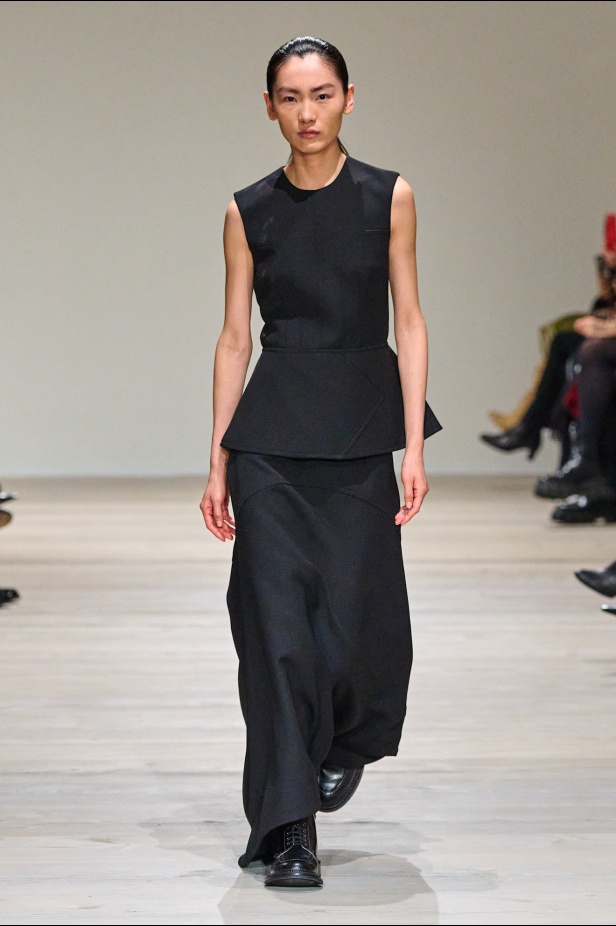 مجموعة Emilia Wickstead لشتاء 2025 الكثير من التميّز