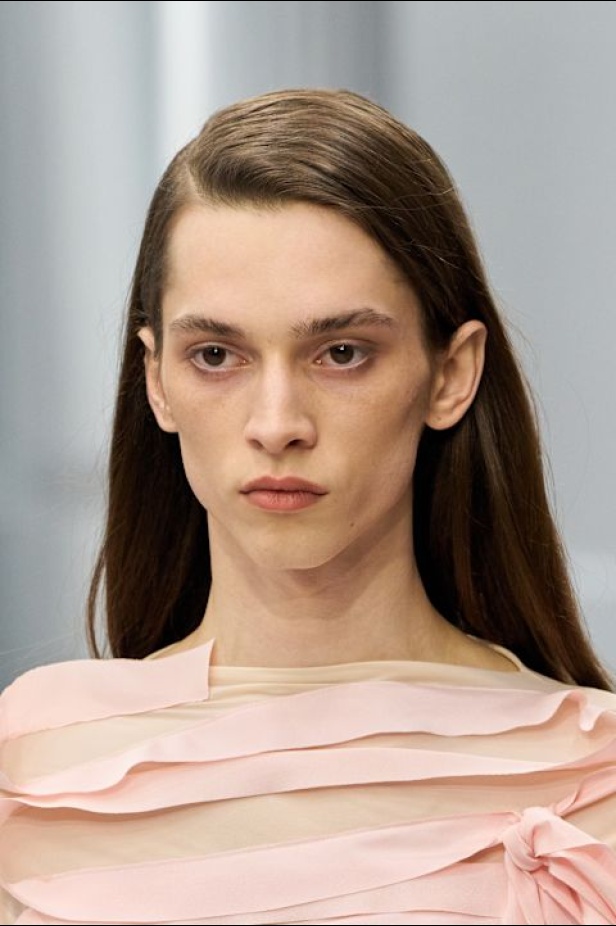 مجموعة Acne Studios لخريف وشتاء 2025