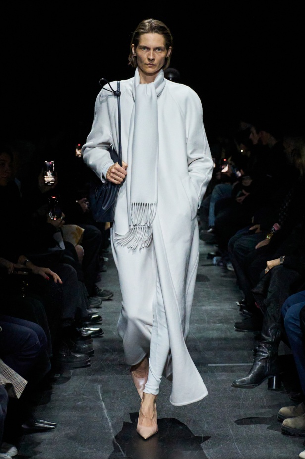 مجموعة Balenciaga لخريف وشتاء 2025