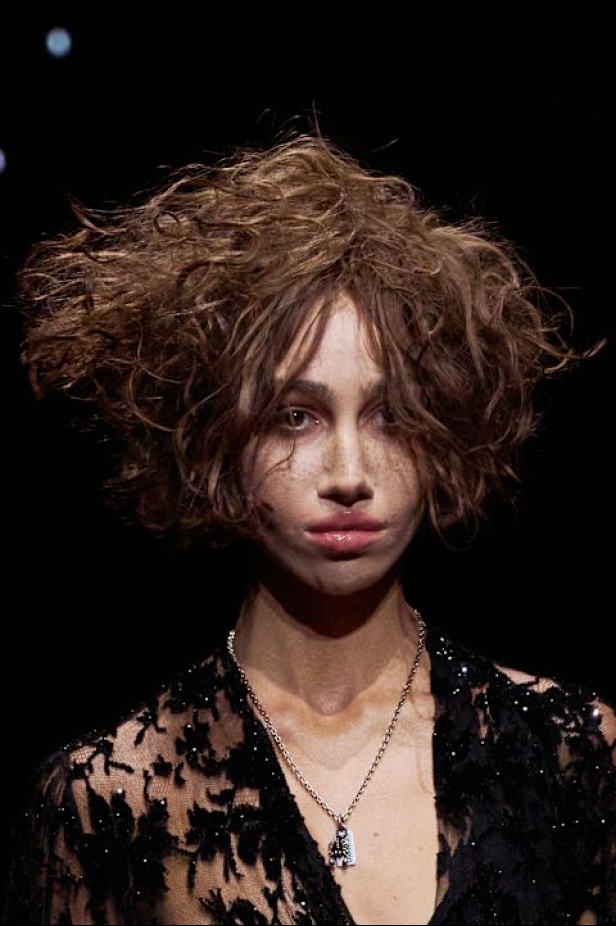 مجموعة Balenciaga لخريف وشتاء 2025