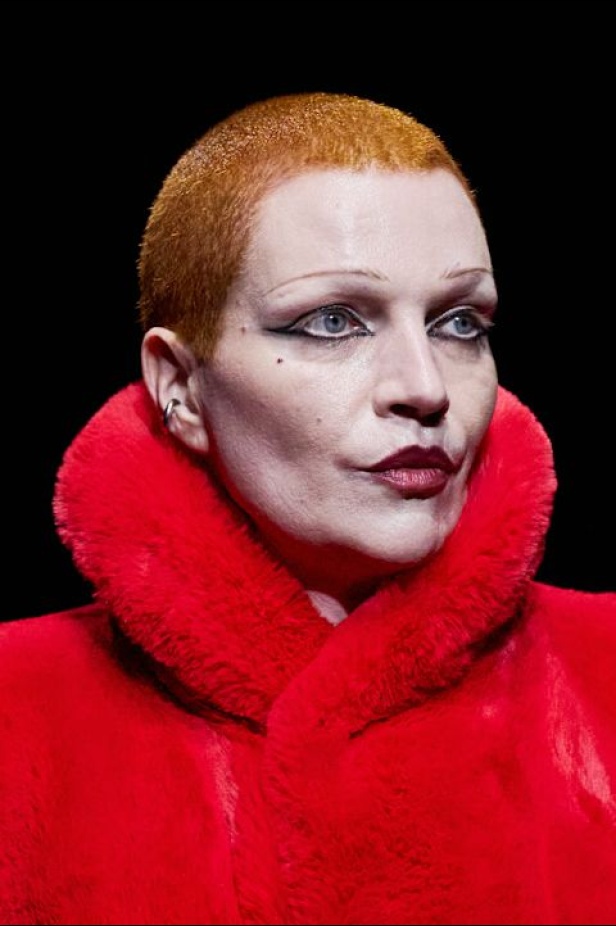 مجموعة Balenciaga لخريف وشتاء 2025