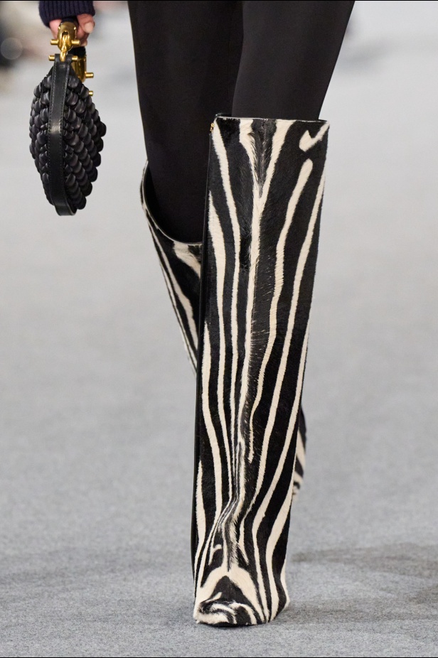 مجموعة Balmain لخريف وشتاء 2025: الراحة والأناقة تجتمعان بلمسة أوليفييه روستينغ المميّزة