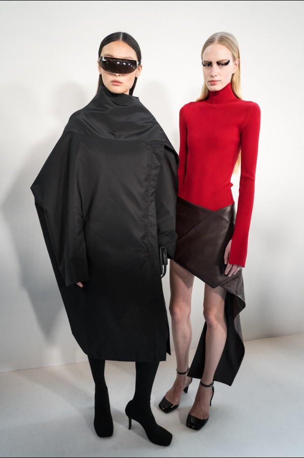 مجموعة كوريج لخريف 2025 احتفال بالحياة والأنوثة المستقبلية