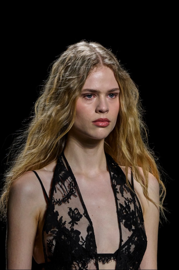  مجموعة Dolce & Gabbana لخريف وشتاء 2025 في ميلانو