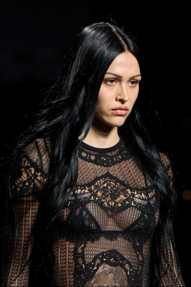  مجموعة Dolce & Gabbana لخريف وشتاء 2025 في ميلانو