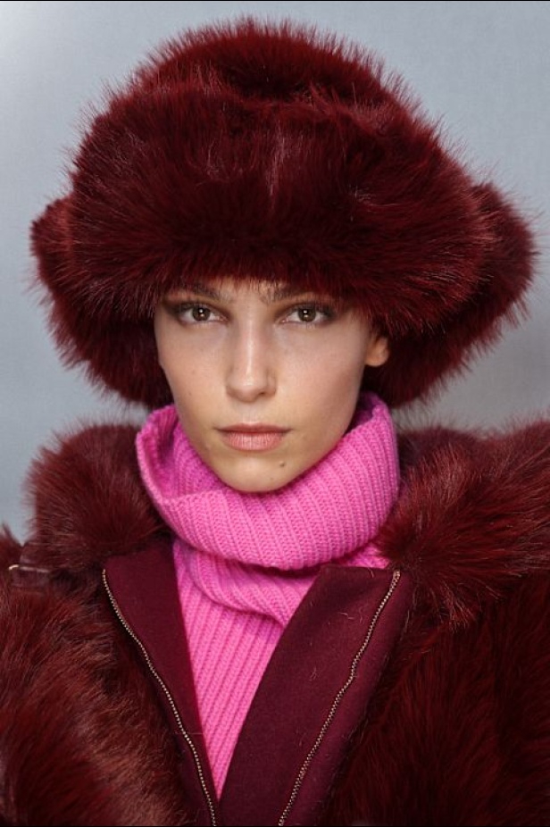  مجموعة إيلي صعب لخريف وشتاء 2025