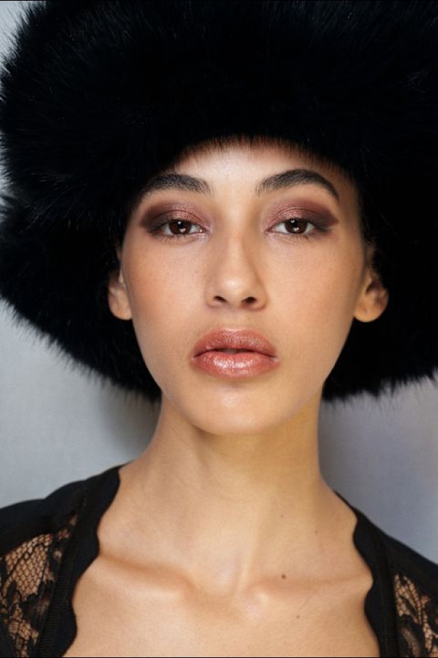  مجموعة إيلي صعب لخريف وشتاء 2025