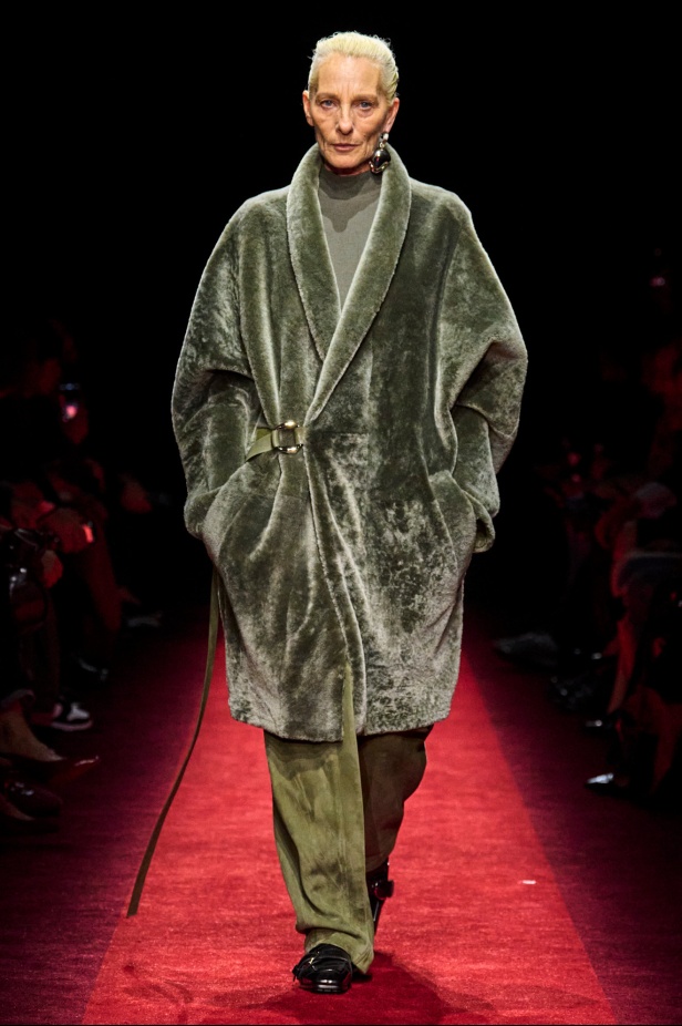 مجموعة Ferrari لخريف وشتاء 2025... Rocco Iannone يغرس جمالياته الخاصة بما يتماشى مع تراث العلامة