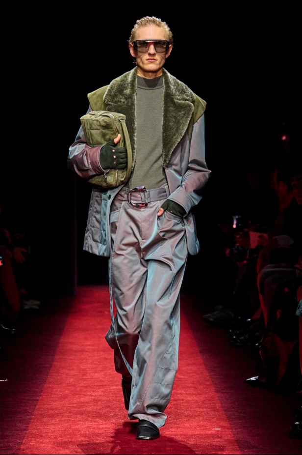 مجموعة Ferrari لخريف وشتاء 2025... Rocco Iannone يغرس جمالياته الخاصة بما يتماشى مع تراث العلامة