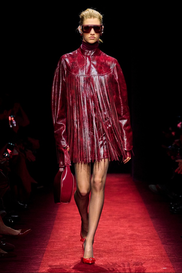 مجموعة Ferrari لخريف وشتاء 2025... Rocco Iannone يغرس جمالياته الخاصة بما يتماشى مع تراث العلامة