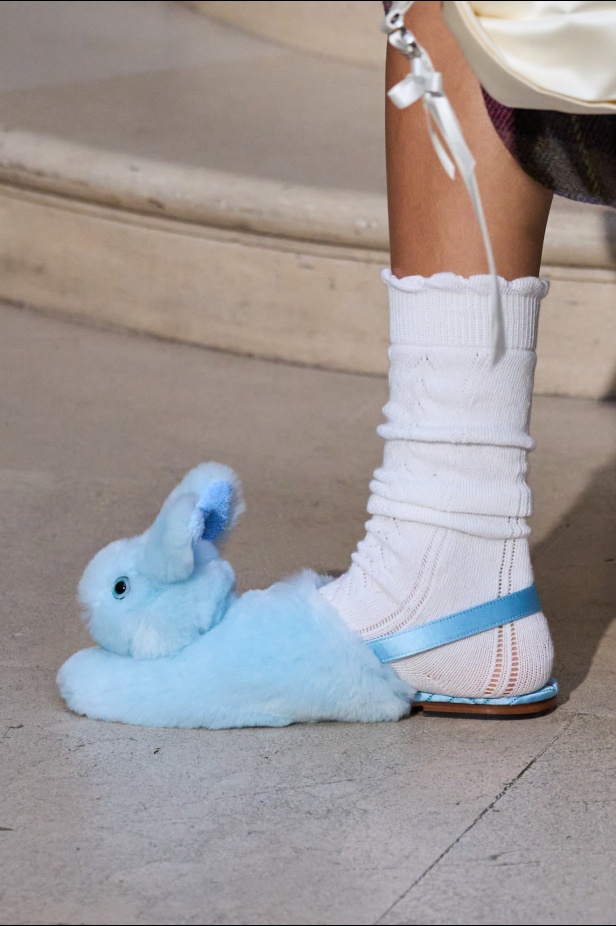 Kenzo تحيي أسلوب البانك في مجموعة خريف وشتاء 2025