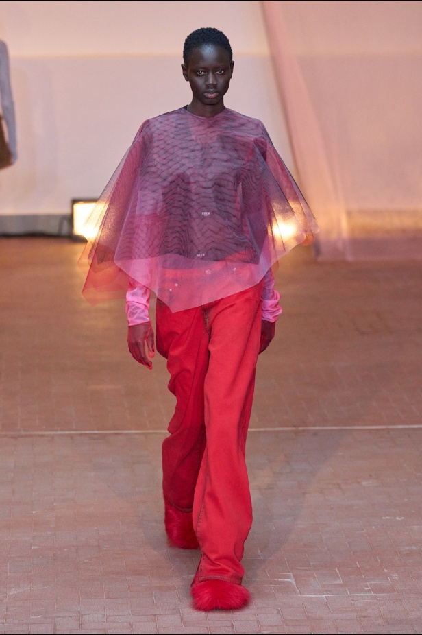 MSGM تدمج التول والشعر الإيطالي و Gorpcoreفي مجموعة خريف وشتاء 2025