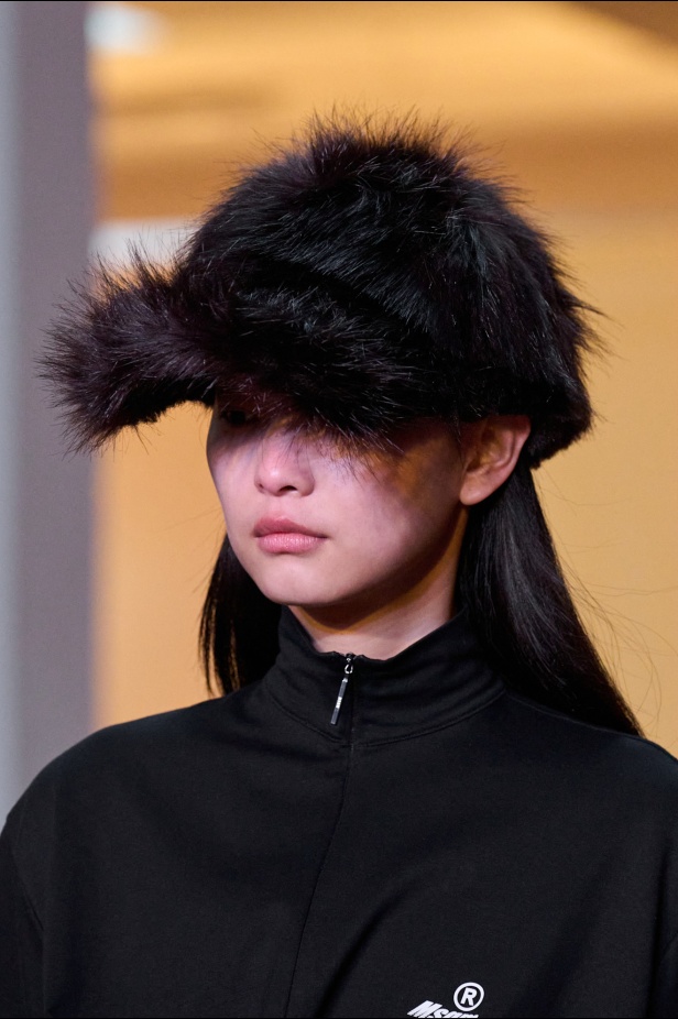 MSGM تدمج التول والشعر الإيطالي و Gorpcoreفي مجموعة خريف وشتاء 2025