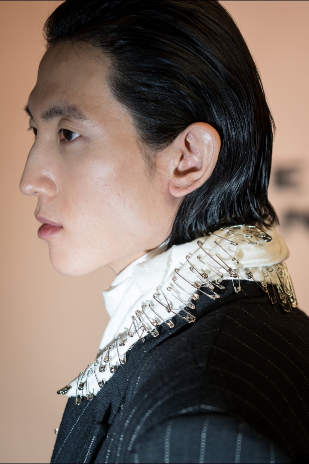 مجموعة Isabel Marant لخريف وشتاء 2025: البانك يندمج بالأناقة الباريسية الكلاسيكية