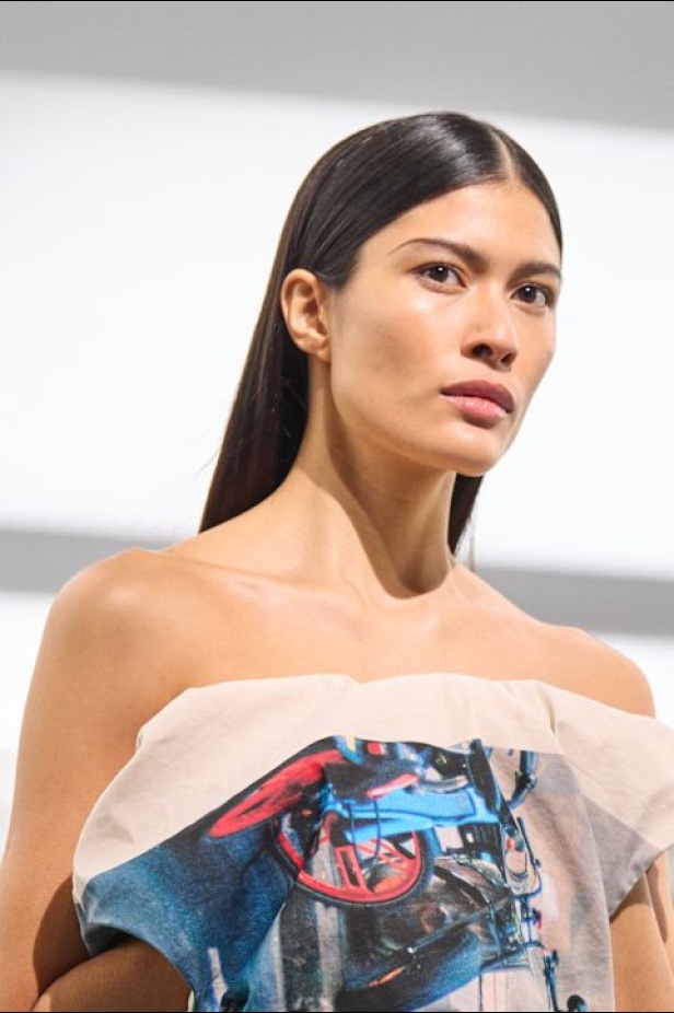 مجموعة Issey Miyake لخريف وشتاء 2025 في باريس