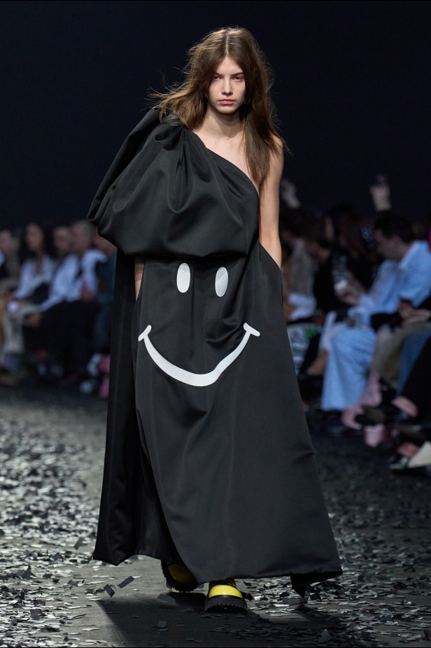 مجموعة Moschino لخريف وشتاء 2025