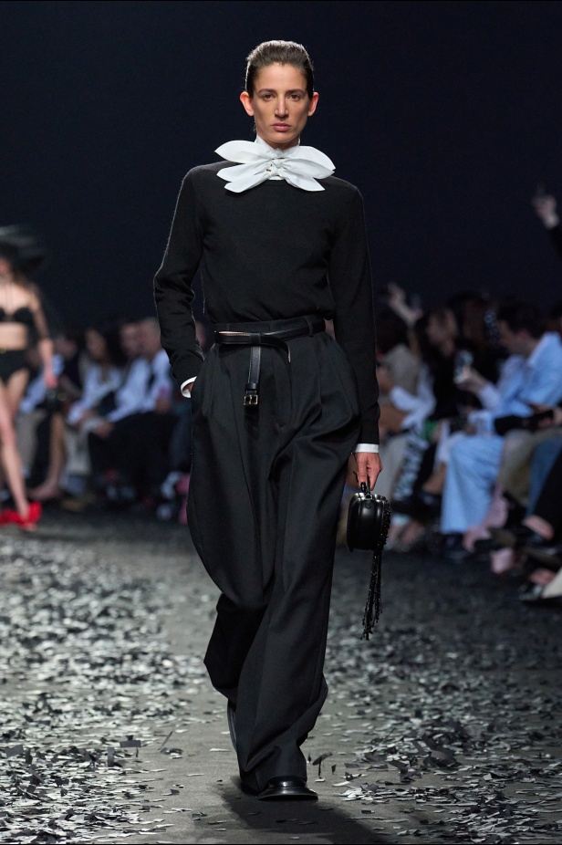 مجموعة Moschino لخريف وشتاء 2025