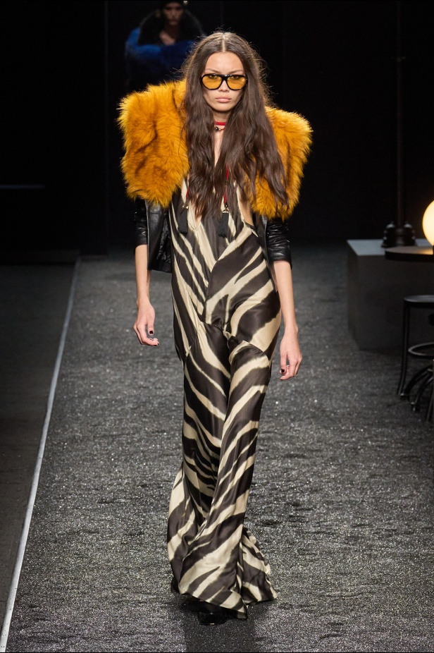 مجموعة نينا ريتشي لخريف 2025 بعنوان “باريس ليلاً”