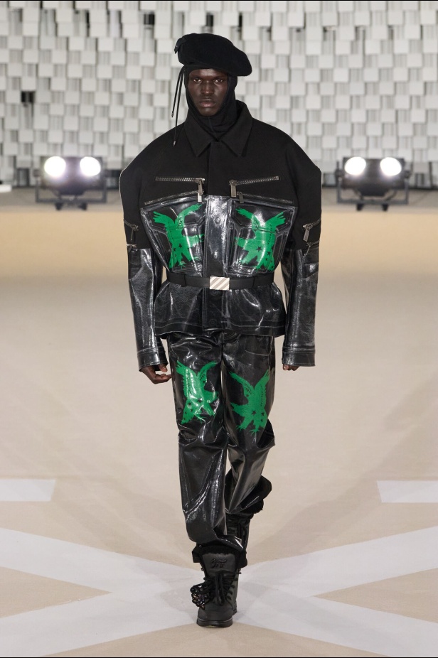 عرض أزياء Off-White لخريف وشتاء 2025