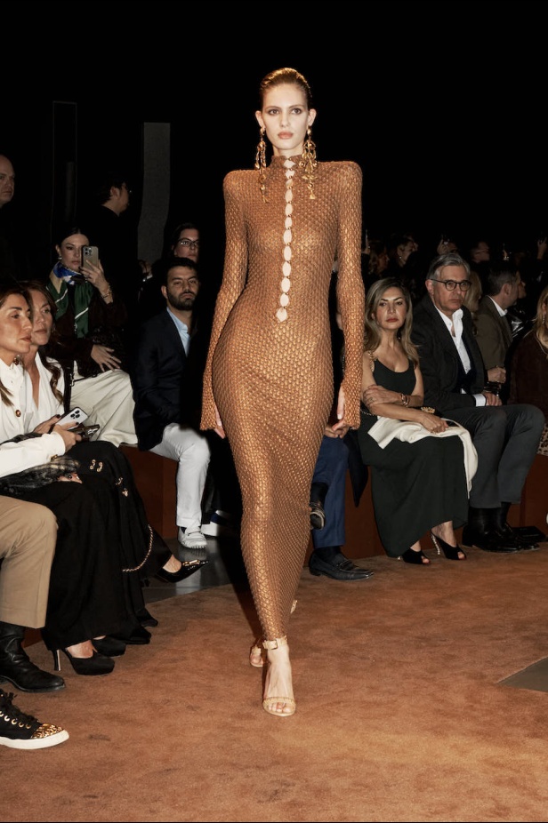 من باريس إلى تكساس .. مجموعة سكياباريلي لموسم خريف 2025