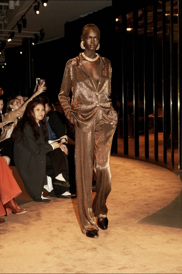 من باريس إلى تكساس .. مجموعة سكياباريلي لموسم خريف 2025