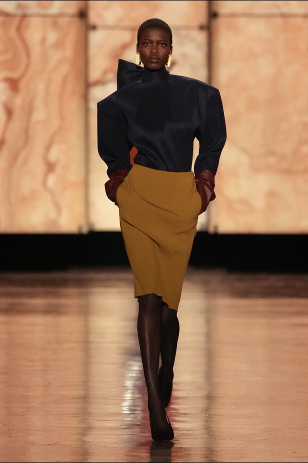 مجموعة سان لوران لشتاء 2025 في باريس