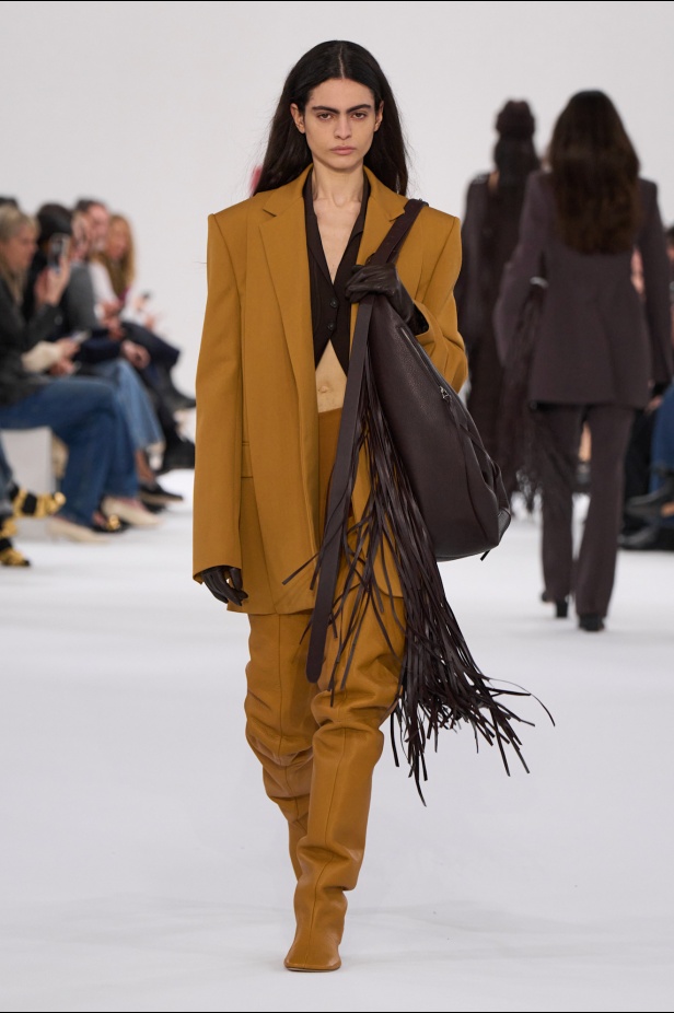 مجموعة سبورتماكس لخريف 2025 مزيج بين الماضي، الحاضر، والمستقبل