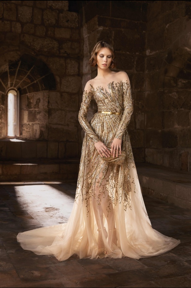 "من الحرير والصلب"... مجموعة طوني ورد لخريف وشتاء 2025 تستكشف التناقضات بلمسة من الرقي والأناقة