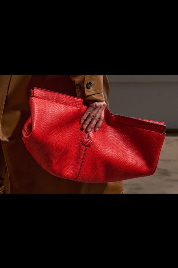 الفن يعانق الموضة في مجموعة Tod’s لخريف وشتاء 2025