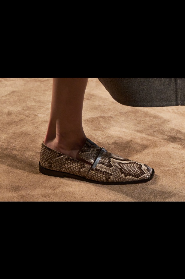 الفن يعانق الموضة في مجموعة Tod’s لخريف وشتاء 2025