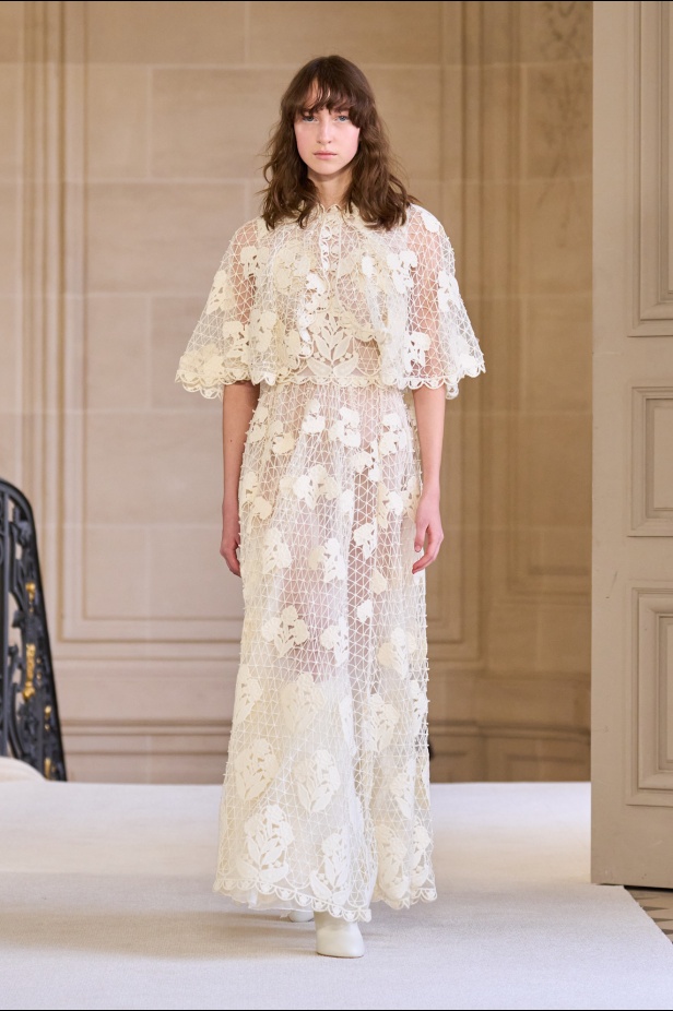 مجموعة Giambattista Valli لخريف وشتاء 2025