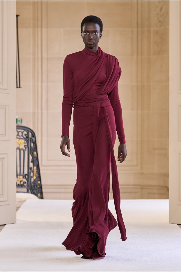 مجموعة Giambattista Valli لخريف وشتاء 2025